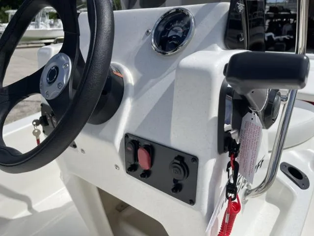 Slide: The Image of Mako Pro Skiff 13 CC 2024 - 22