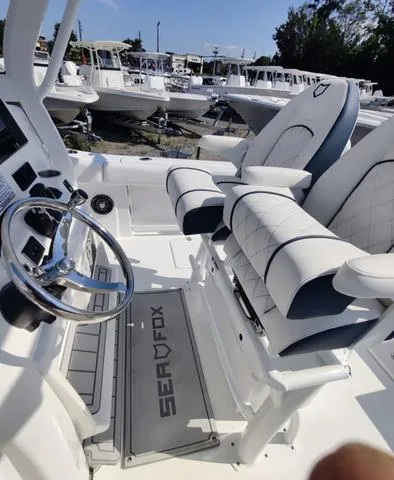 Slide: The Image of Sea Fox 268 Commander 2025 - 22