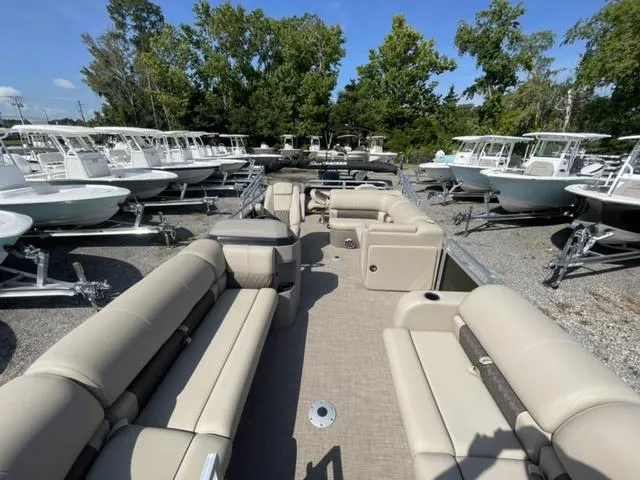 Slide: The Image of Sun Tracker Sport Fish 22 2024 - 12