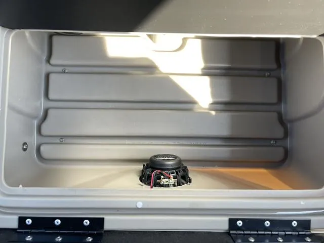 Slide: The Image of Sun Tracker Sport Fish 22 2024 - 28