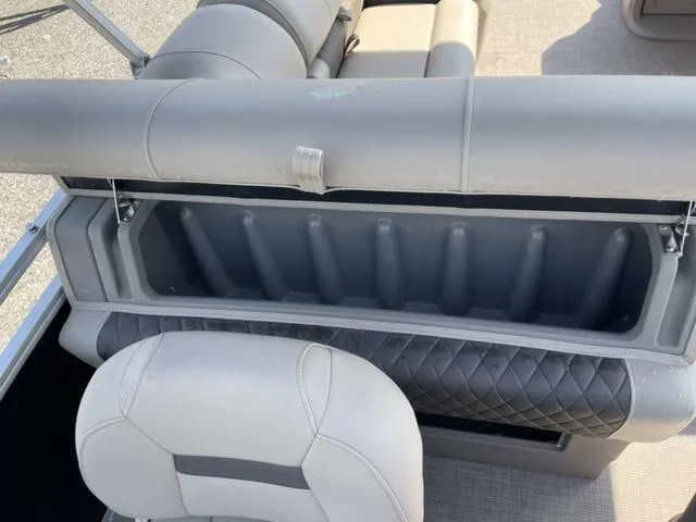 Slide: The Image of Sun Tracker Sport Fish 22 2024 - 34