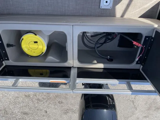 Slide: The Image of Sun Tracker Sport Fish 22 2024 - 36