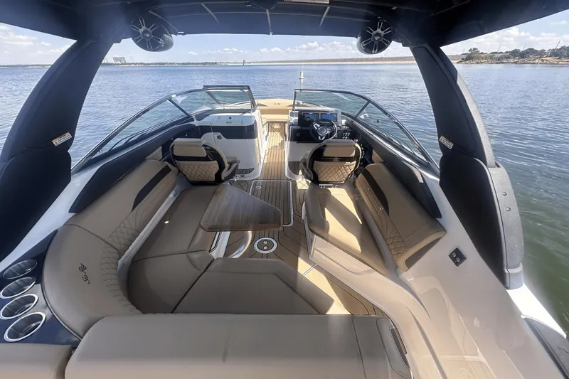 Slide: The Image of Sea Ray 260 SLX OUTBOARD 2023 - 13