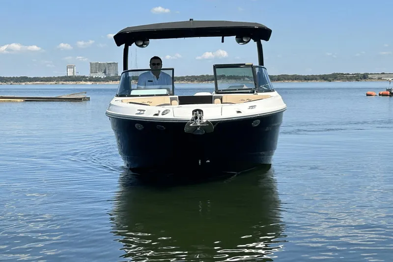 Slide: The Image of Sea Ray 260 SLX OUTBOARD 2023 - 24