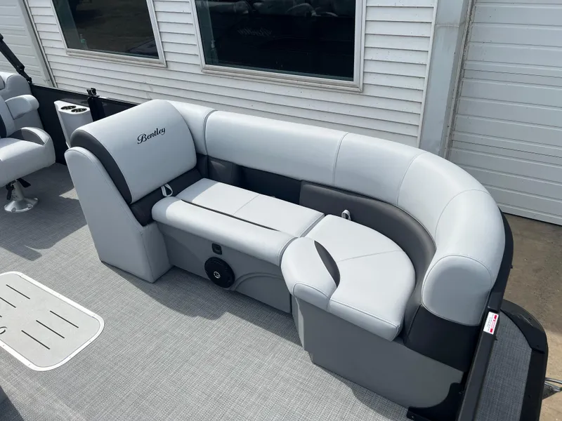 Slide: The Image of 2025 Bentley Pontoons Legacy Navigator with sleek, modern seating design. - 9