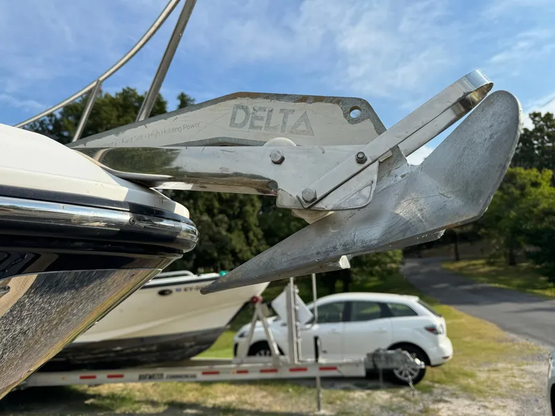 Slide: The Image of Monterey 295 Sport Yacht 2020 - 10