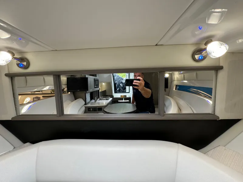 Slide: The Image of Monterey 295 Sport Yacht 2020 - 101