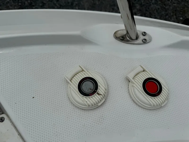 Slide: The Image of Monterey 295 Sport Yacht 2020 - 111