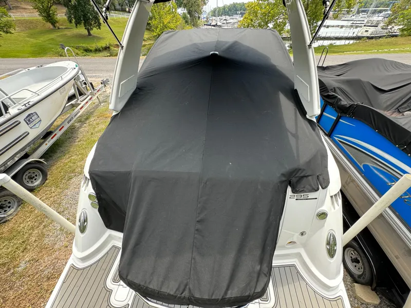 Slide: The Image of Monterey 295 Sport Yacht 2020 - 116