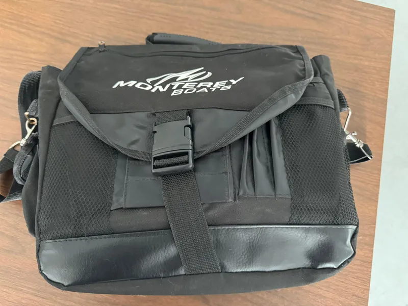 Slide: The Image of Monterey 295 Sport Yacht 2020 - 117