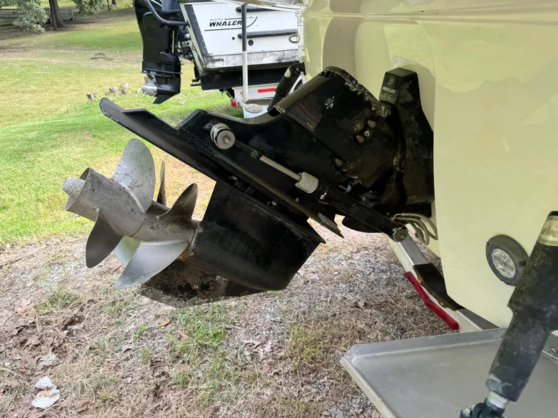 Slide: The Image of Monterey 295 Sport Yacht 2020 - 20