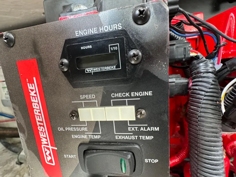 Slide: The Image of Monterey 295 Sport Yacht 2020 - 44