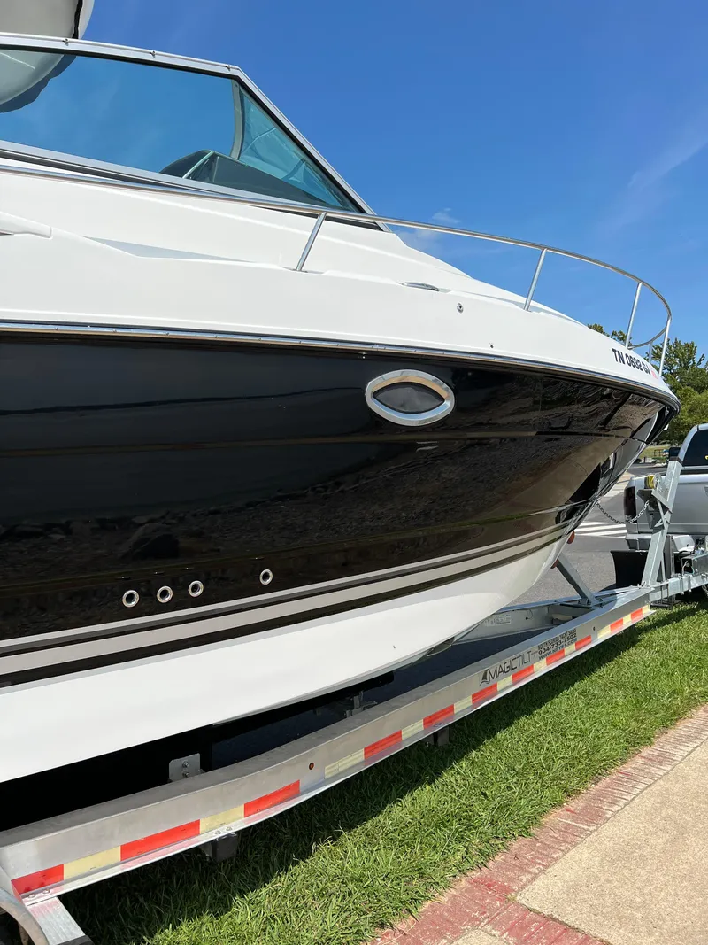 Slide: The Image of Monterey 295 Sport Yacht 2020 - 5
