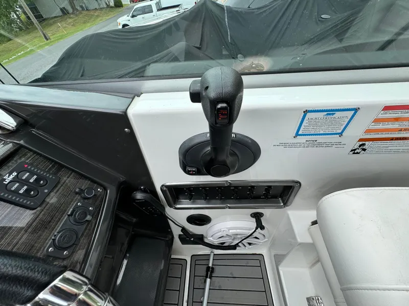 Slide: The Image of Monterey 295 Sport Yacht 2020 - 50