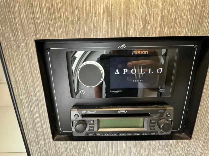 Slide: The Image of Monterey 295 Sport Yacht 2020 - 78