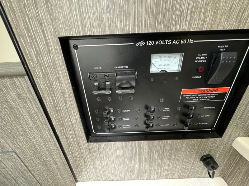 Slide: The Image of Monterey 295 Sport Yacht 2020 - 80