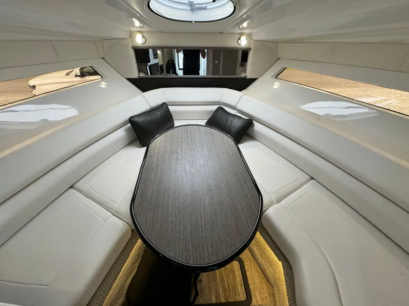 Slide: The Image of Monterey 295 Sport Yacht 2020 - 85