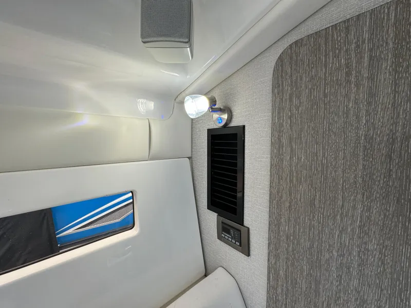 Slide: The Image of Monterey 295 Sport Yacht 2020 - 89