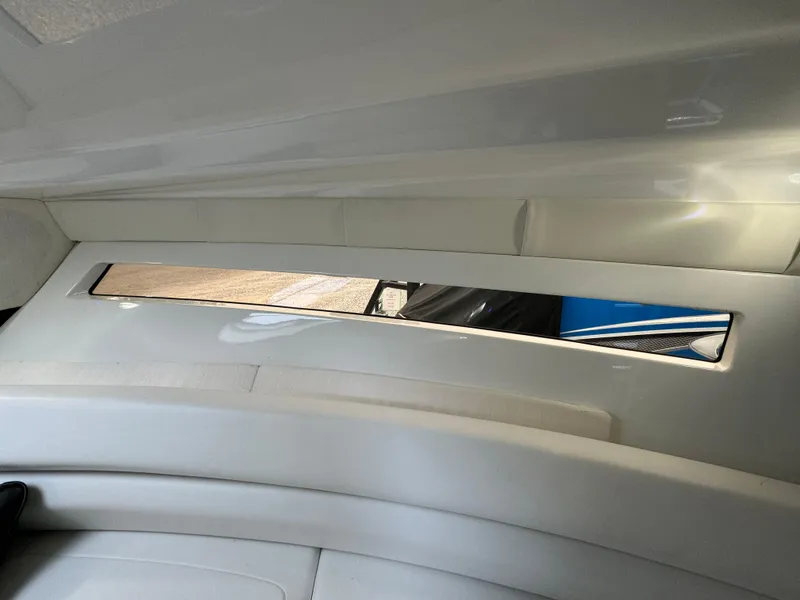 Slide: The Image of Monterey 295 Sport Yacht 2020 - 90