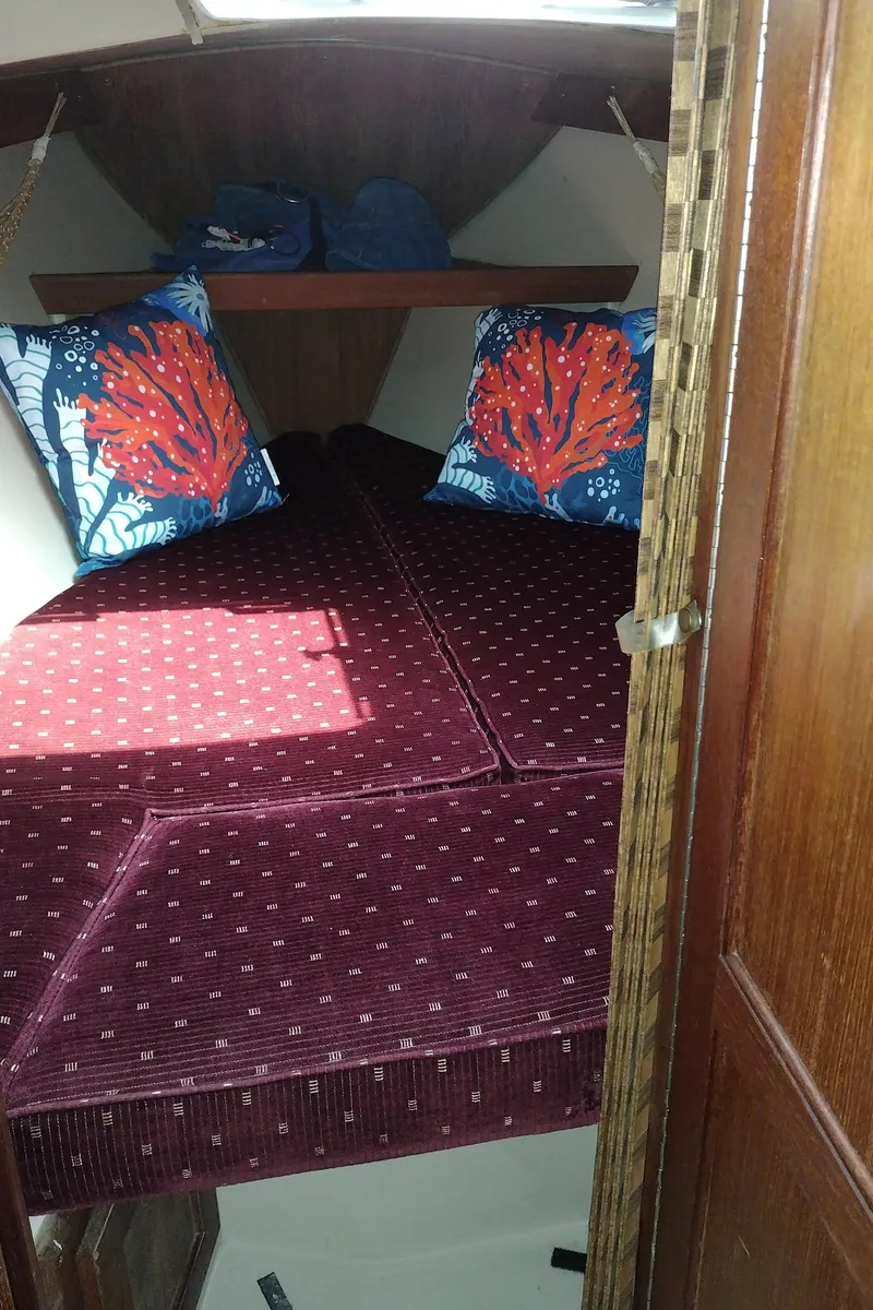 Slide: The Image of Catalina 27 1989 - 16