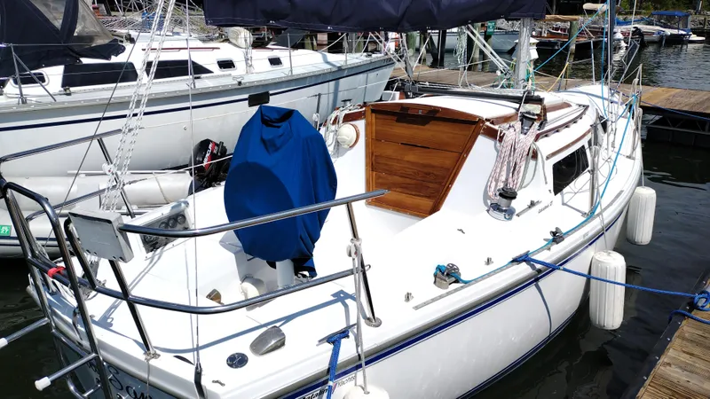 Slide: The Image of Catalina 27 1989 - 4