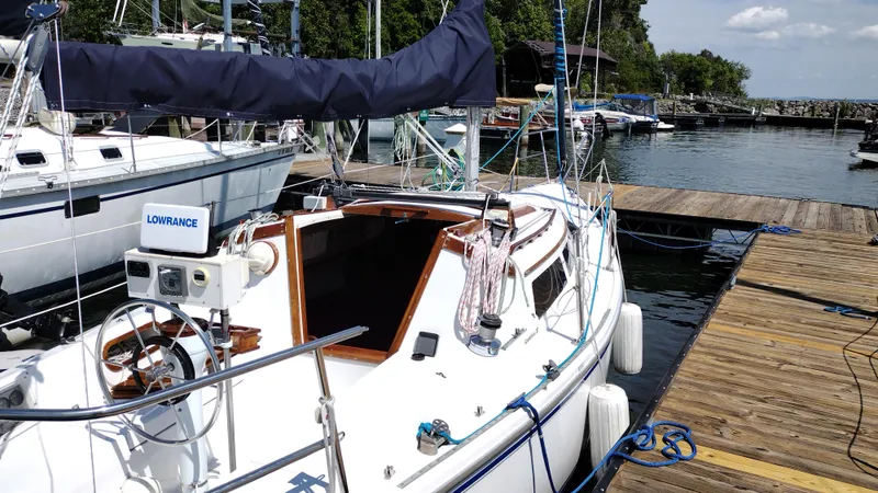 Slide: The Image of Catalina 27 1989 - 5