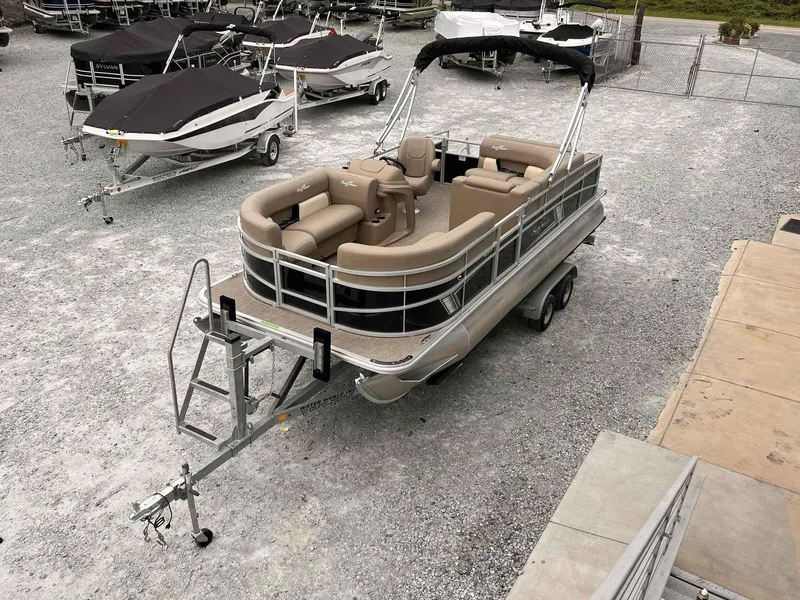 Slide: The Image of SunChaser Vista 20 CRB 2025 - 4