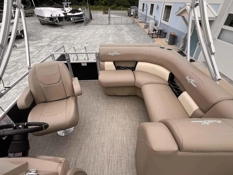 Slide: The Image of SunChaser Vista 20 CRB 2025 - 8