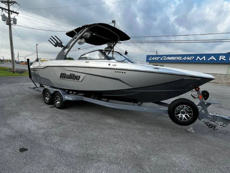 Slide: The Image of Malibu 25 LSV 2020 - 104