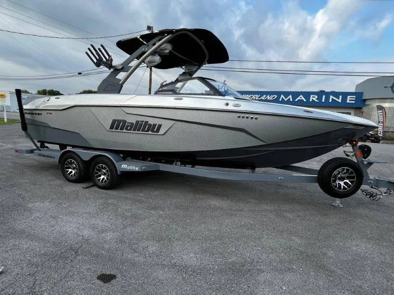 Slide: The Image of Malibu 25 LSV 2020 - 110