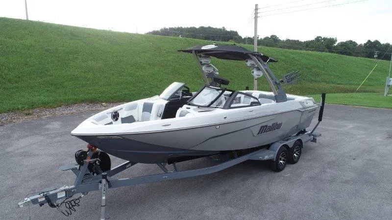 Slide: The Image of Malibu 25 LSV 2020 - 114