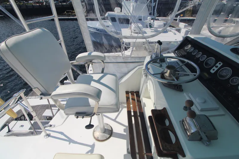 Slide: The Image of Bertram 42 Convertible 1977 - 12