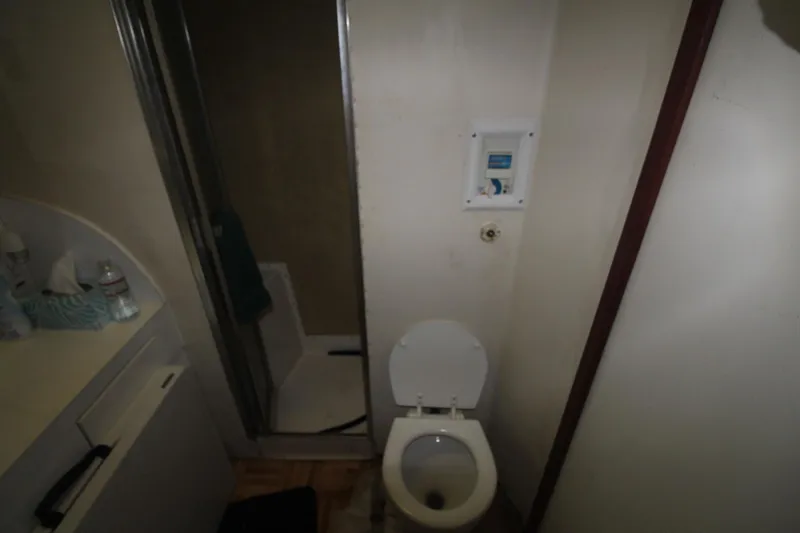 Slide: The Image of Bertram 42 Convertible 1977 - 31