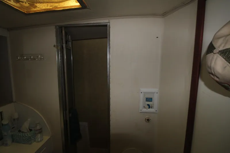 Slide: The Image of Bertram 42 Convertible 1977 - 32