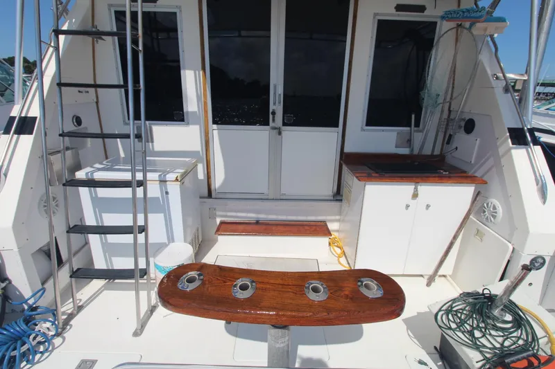 Slide: The Image of Bertram 42 Convertible 1977 - 5