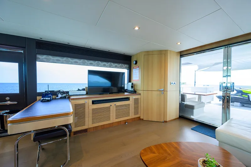 Slide: The Image of Horizon 90 Aqua Life - Interior Skylounge - 114