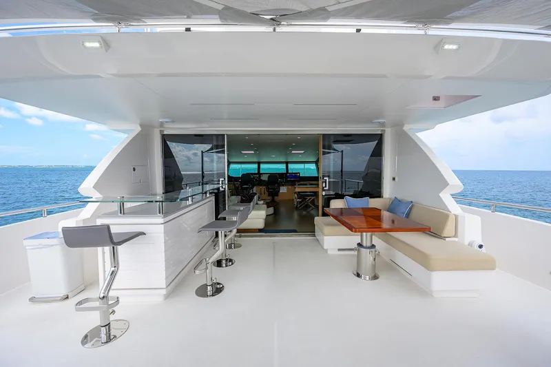 Slide: The Image of Horizon 90 Aqua Life - Exterior Skylounge Aft - 126