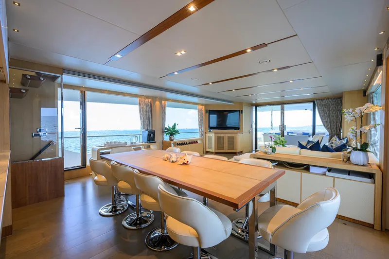 Slide: The Image of Horizon 90 Aqua Life - Interior Dinning - 14