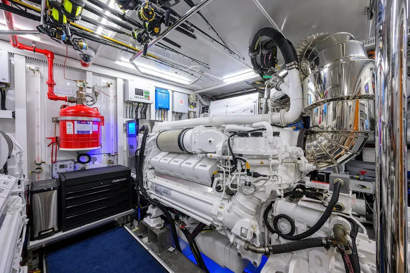 Slide: The Image of Horizon 90 Aqua Life - Engine Room - 141