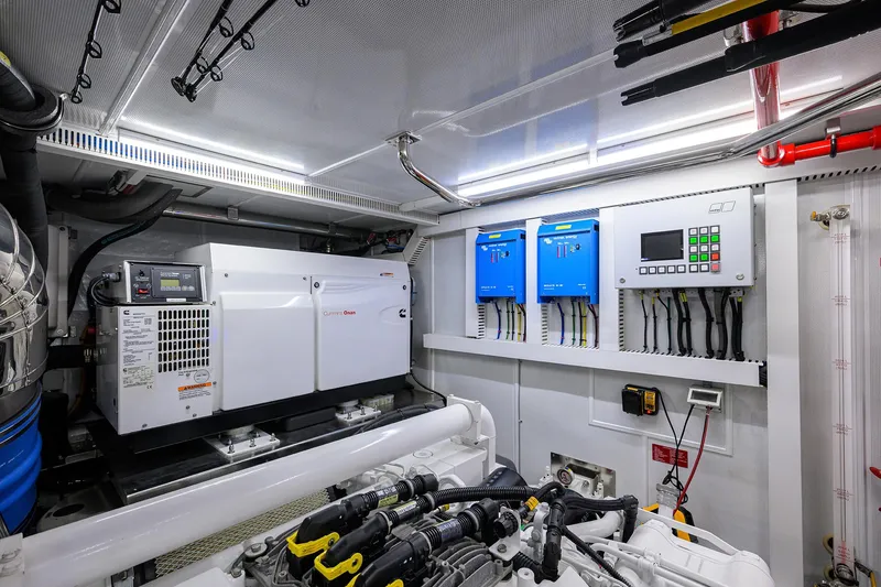 Slide: The Image of Horizon 90 Aqua Life - Engine Room - 145