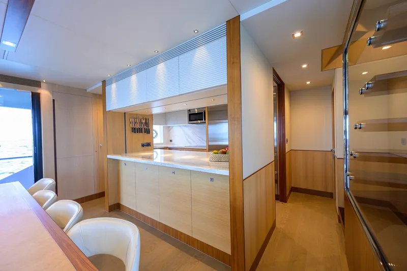 Slide: The Image of Horizon 90 Aqua Life - Interior Dinning - 16