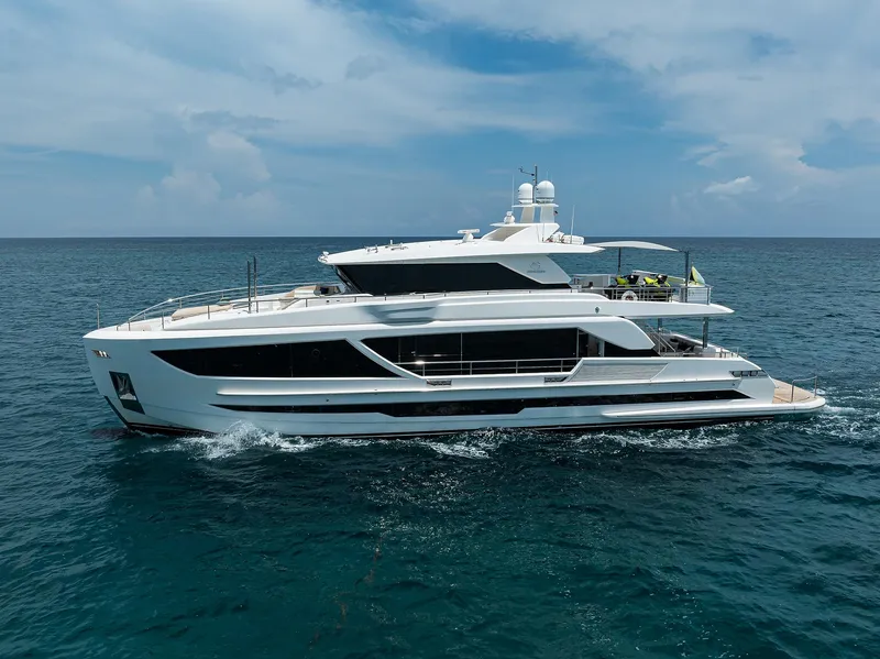Slide: The Image of Horizon 90 Aqua Life - Exterior Profile - 160