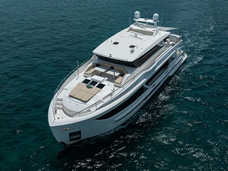 Slide: The Image of Horizon 90 Aqua Life - Exterior Profile - 168