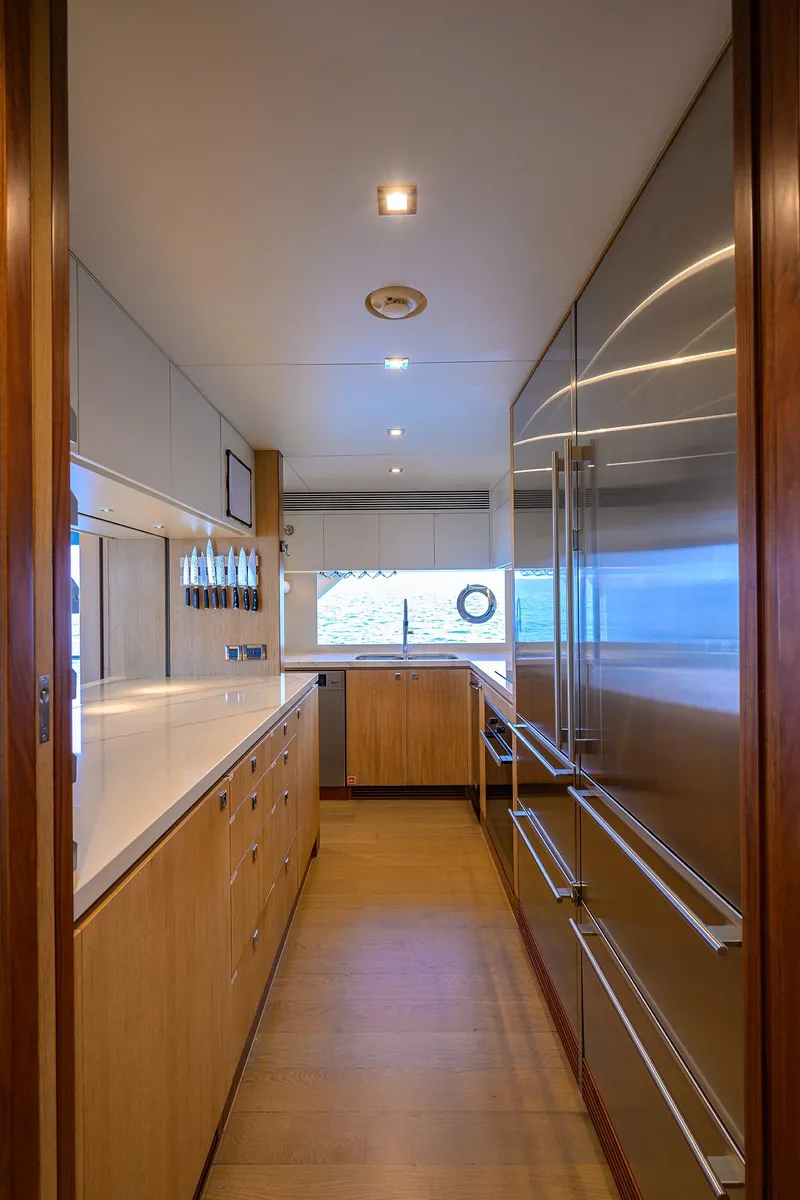 Slide: The Image of Horizon 90 Aqua Life - Interior Galley - 20