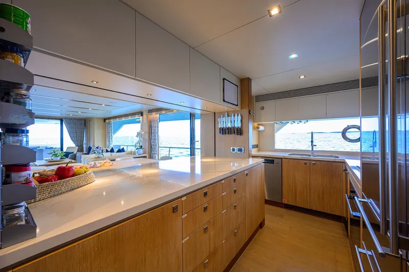 Slide: The Image of Horizon 90 Aqua Life - Interior Galley - 22