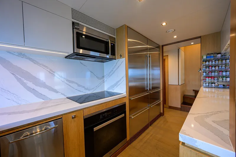 Slide: The Image of Horizon 90 Aqua Life - Interior Galley - 24