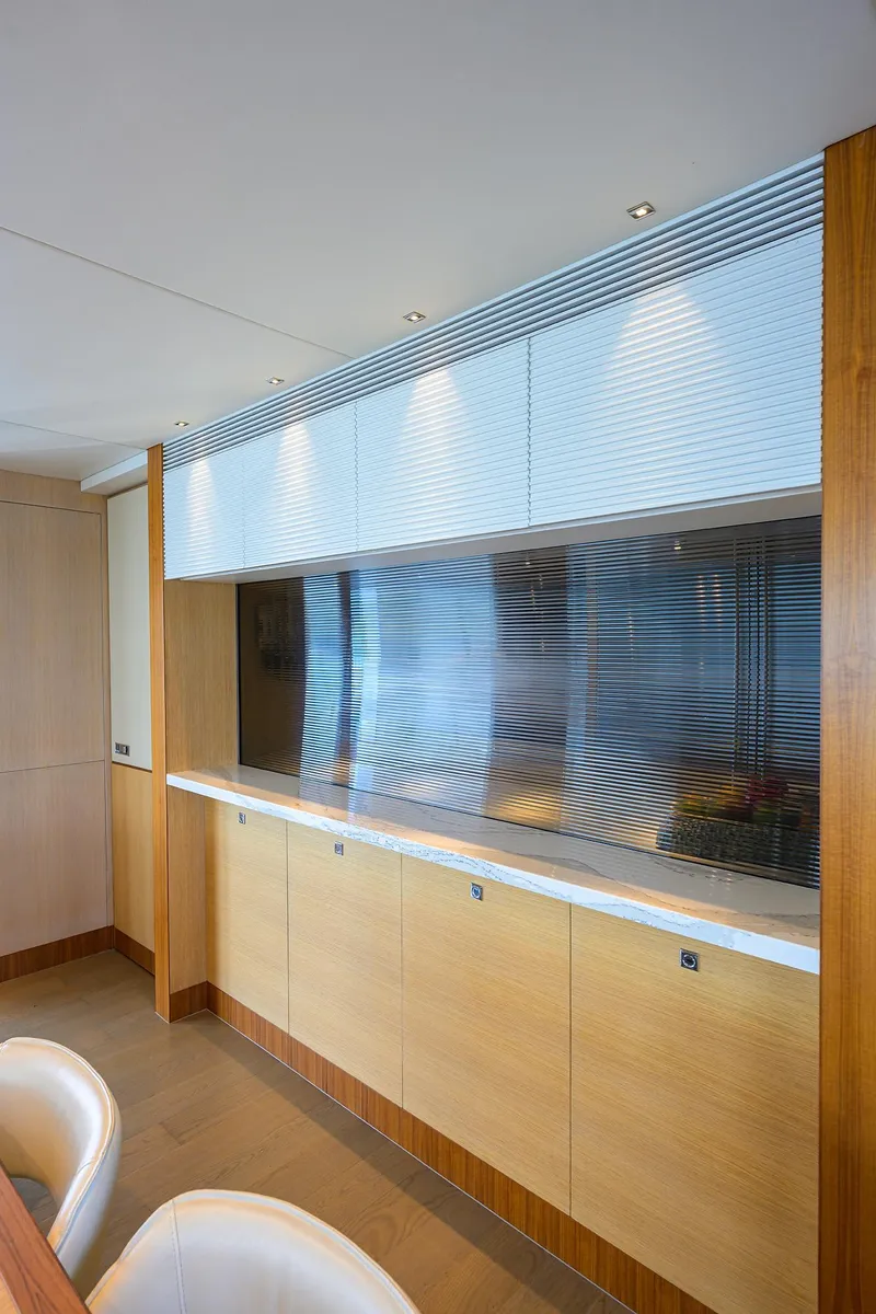 Slide: The Image of Horizon 90 Aqua Life - Interior Galley - 27