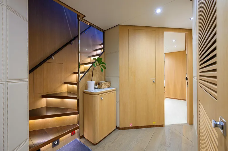 Slide: The Image of Horizon 90 Aqua Life - Interior Lower Foyer - 41