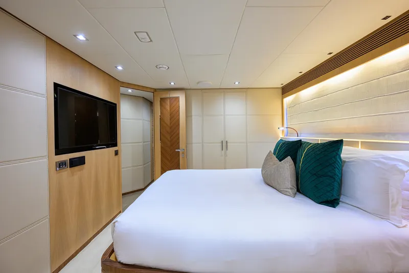 Slide: The Image of Horizon 90 Aqua Life - Interior Starboard Guest Stateroom - 54