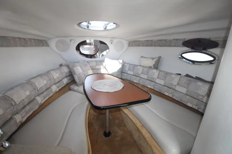 Slide: The Image of Crownline Boats 250 CR 2005 - 12